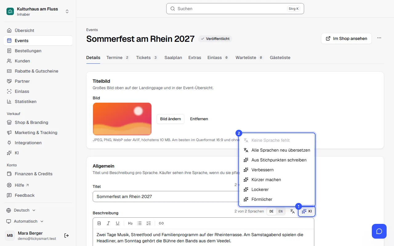 Beschreibung eines Events mit geöffnetem KI-Menü: übersetzen in die fehlende Sprache, alle Sprachen neu übersetzen, aus Stichpunkten schreiben, verbessern, kürzer machen, lockerer, förmlicher