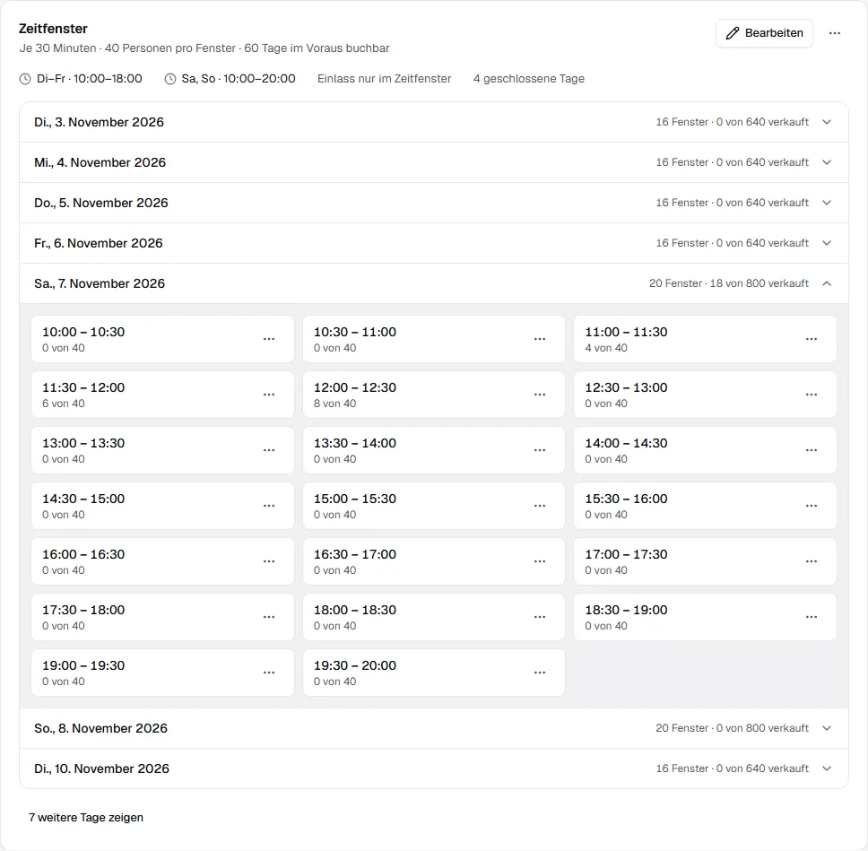 Karte Zeitfenster mit der Zusammenfassung 30 Minuten, 40 Personen pro Fenster, 60 Tage im Voraus, darunter die Tage mit verkauften Tickets und ein aufgeklappter Samstag mit seinen Fenstern